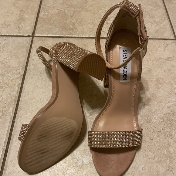 Steve Madden Gold Jeweled High Heels - Picture 6 of 9